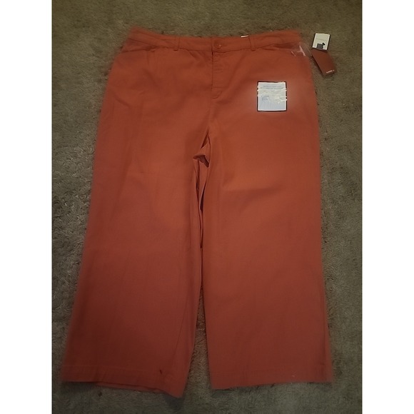 Croft & Barrow Classic Fit Capri Pants Women's 16 Faded Rose Slimming - Picture 2 of 14